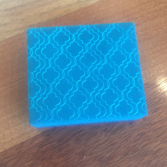 NWT Blue Crystal w/ Rhinestone Halo Stud Earrings - Picture 4 of 5